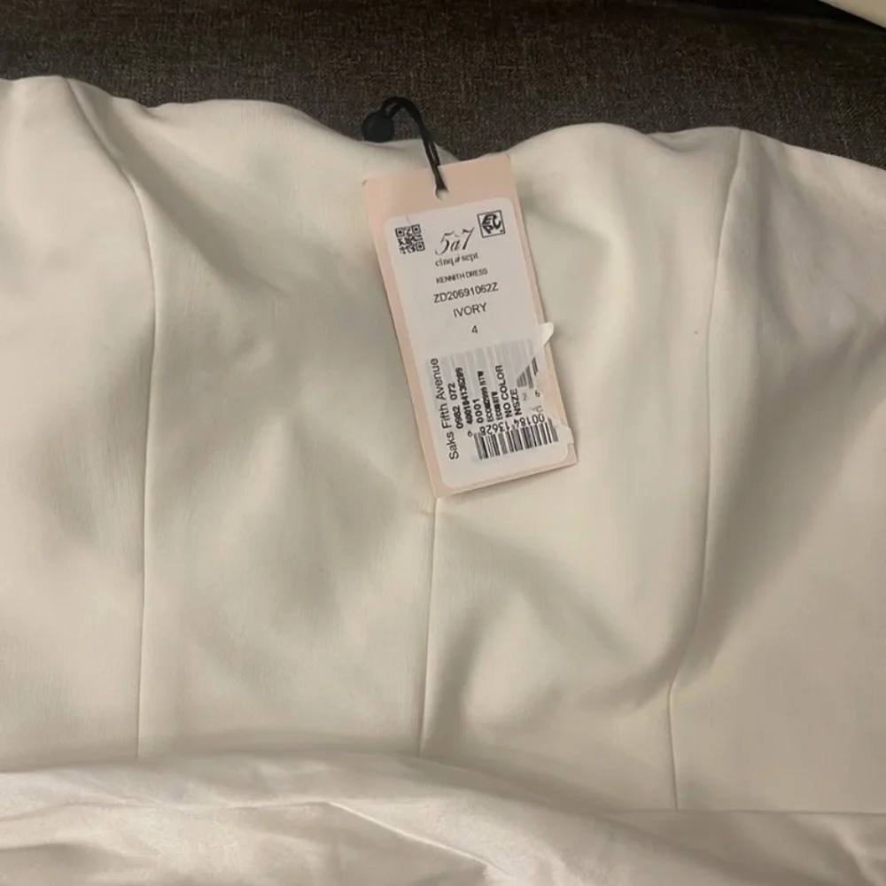 NEW‼️ Cinq a Sept Kennith Dress in Ivory - Picture 13 of 16
